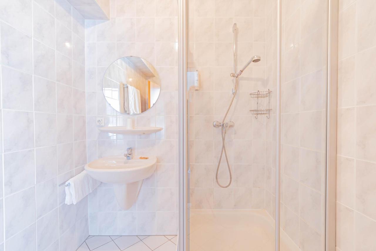 Hotel Le Petit Poete إيشْتيرناخ المظهر الخارجي الصورة